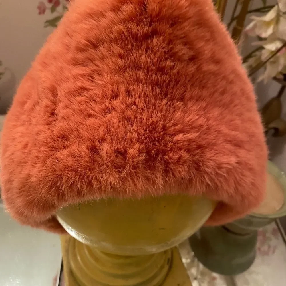 A new day faux fur hat /collar -OSFM orange NWT